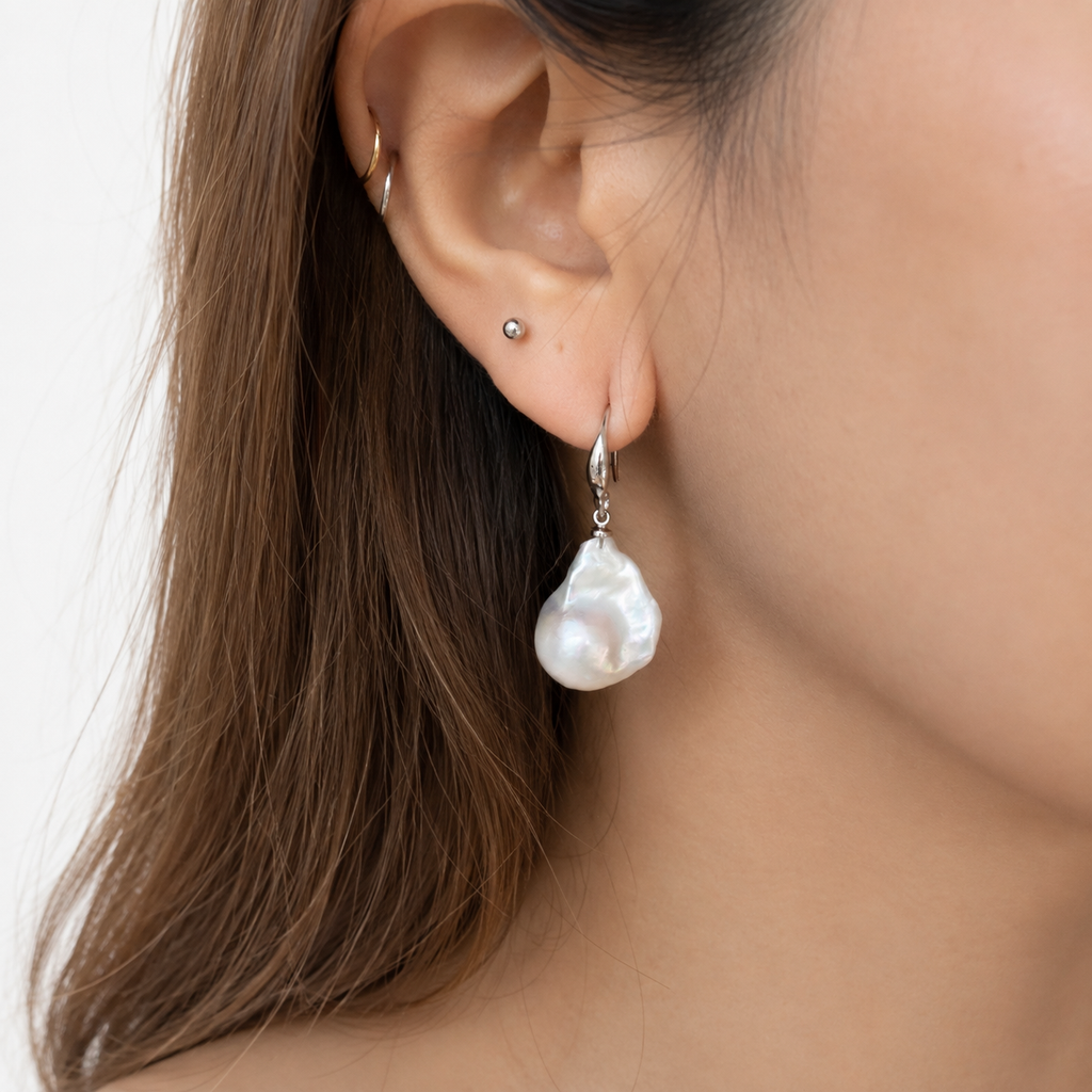 White South Sea Baroque Pearl Set