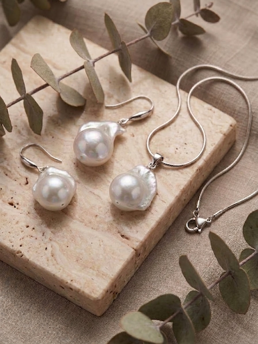 White Baroque South Sea Pearl Necklace & Earrings